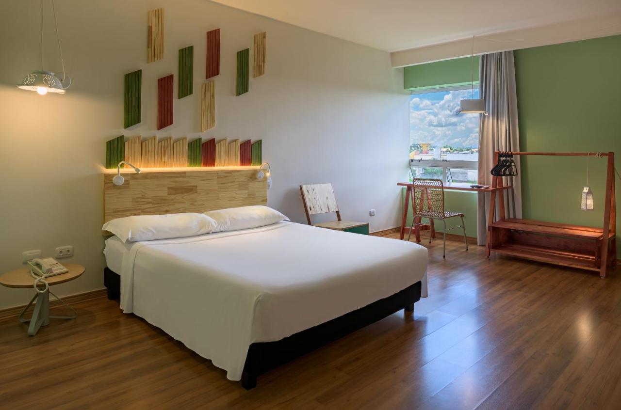 Hotel Nacional Inn Curitiba Santa Felicidade ภายนอก รูปภาพ