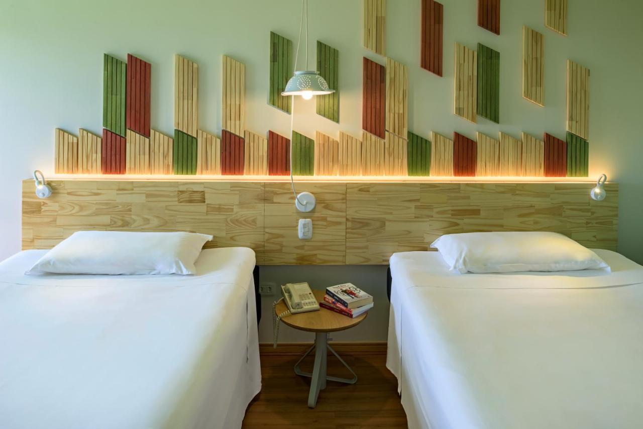 Hotel Nacional Inn Curitiba Santa Felicidade ภายนอก รูปภาพ