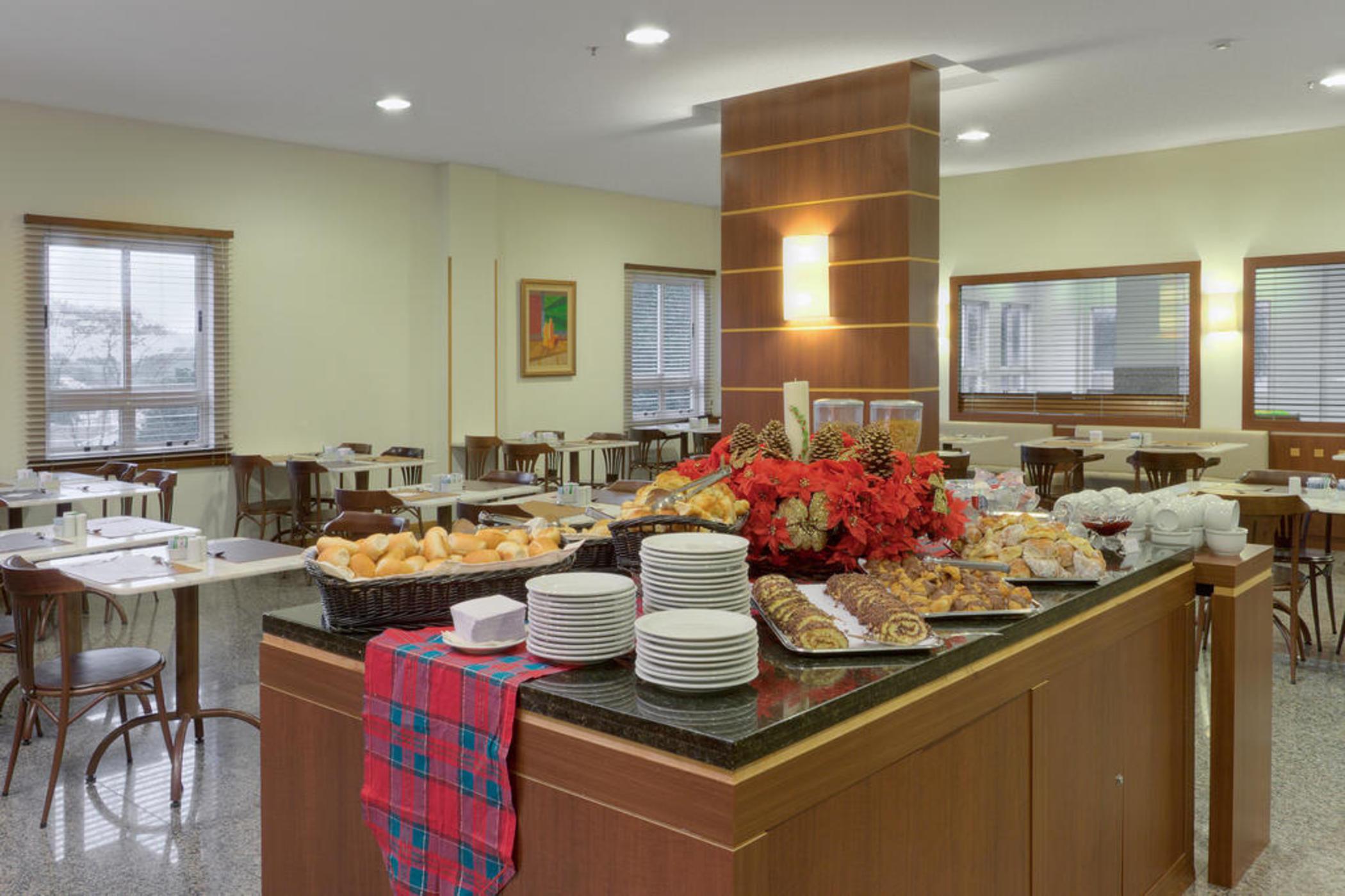Hotel Nacional Inn Curitiba Santa Felicidade ภายนอก รูปภาพ