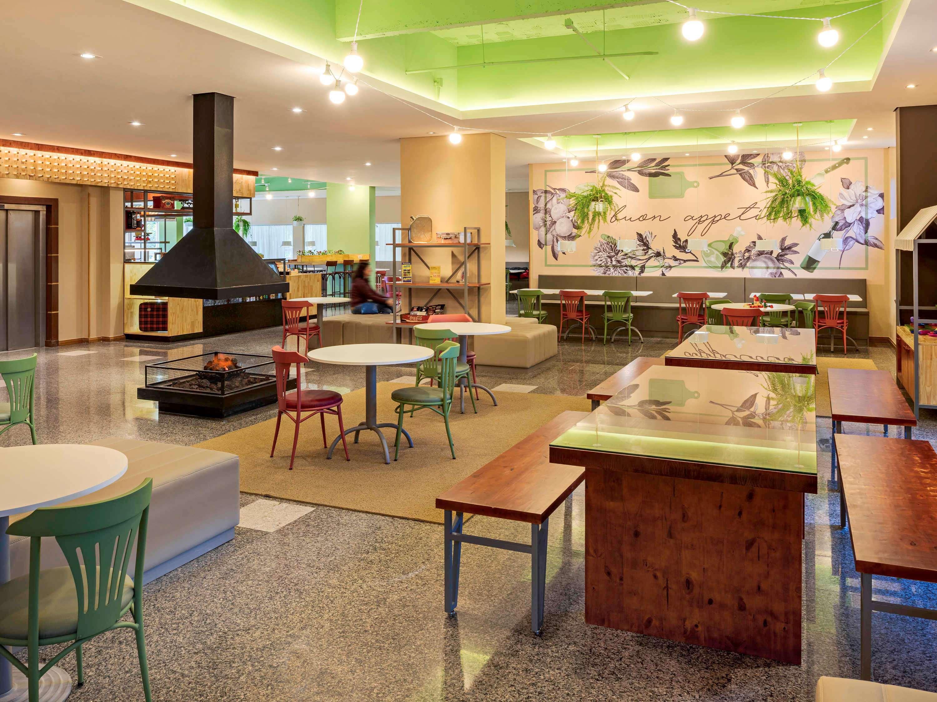 Hotel Nacional Inn Curitiba Santa Felicidade ภายนอก รูปภาพ